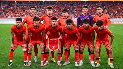 震惊！36岁老将转战重庆铜梁龙，球迷热议：是养老还是再战江湖？